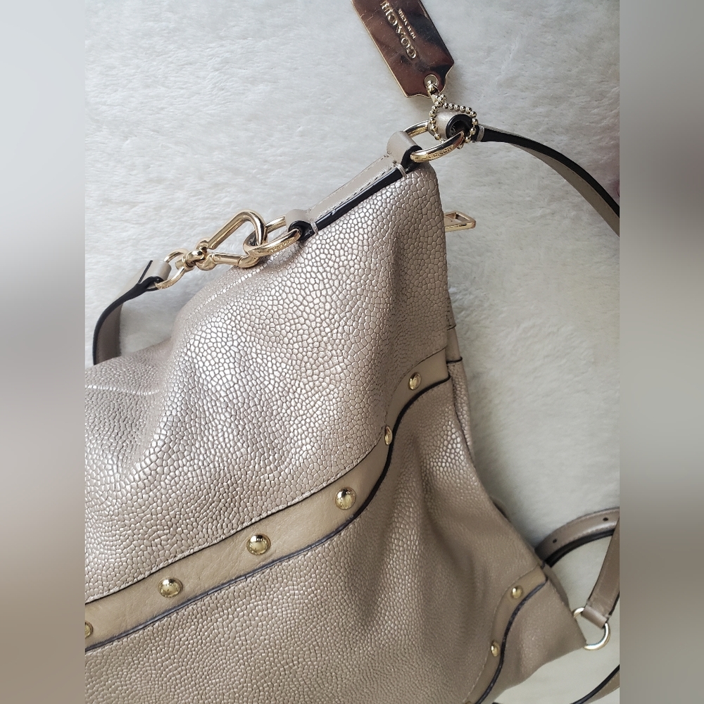 Coach Bag GUC - Picture 7 of 15